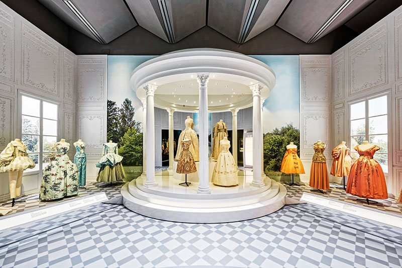 Christian Dior: Designer of Dreams, Victoria & Albert Museum (V&A)