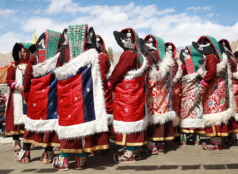 dhunhyu, Featured, kau, Ladakh, Ladakhi culture, Ladakhi headdress, lanbu, perak, sulma, tsaru, Tsering Dolker, yuktil, zurlen