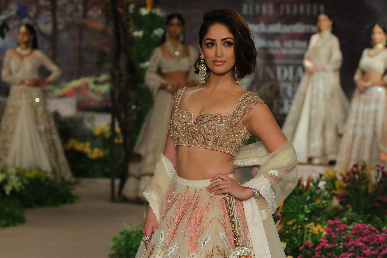 Couture, Fashion, Featured, ICW 2018, India Couture Week, India Couture Week 2018, Online Exclusive, Reynu Tandon, Rohit Bal, Style, Yami Gautam